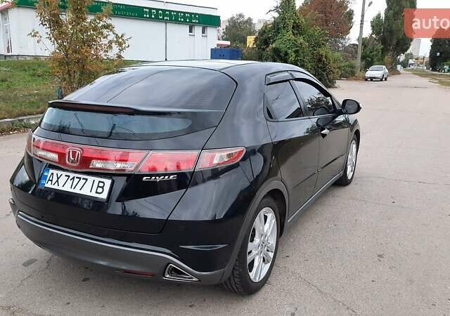 Черный Хонда Цивик, объемом двигателя 1.8 л и пробегом 95 тыс. км за 10500 $, фото 8 на Automoto.ua