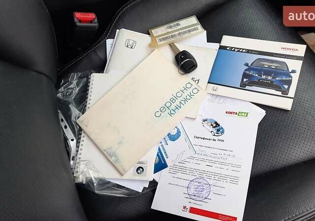 Черный Хонда Цивик, объемом двигателя 1.8 л и пробегом 95 тыс. км за 10500 $, фото 21 на Automoto.ua