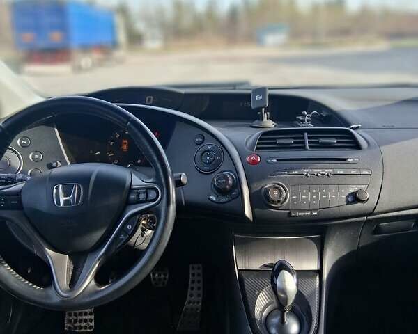 Черный Хонда Цивик, объемом двигателя 1.34 л и пробегом 235 тыс. км за 5900 $, фото 10 на Automoto.ua