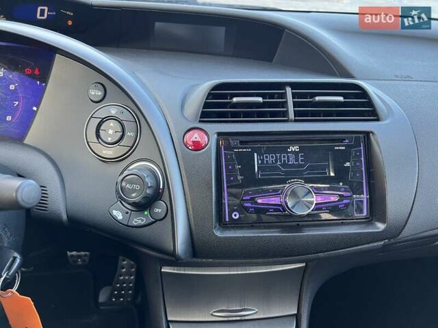 Черный Хонда Цивик, объемом двигателя 1.4 л и пробегом 220 тыс. км за 6250 $, фото 15 на Automoto.ua