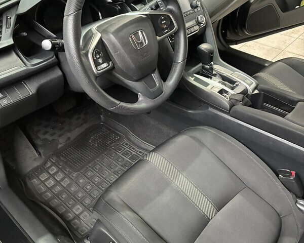 Черный Хонда Цивик, объемом двигателя 2 л и пробегом 197 тыс. км за 13800 $, фото 10 на Automoto.ua