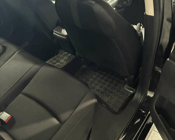 Черный Хонда Цивик, объемом двигателя 2 л и пробегом 197 тыс. км за 13800 $, фото 11 на Automoto.ua