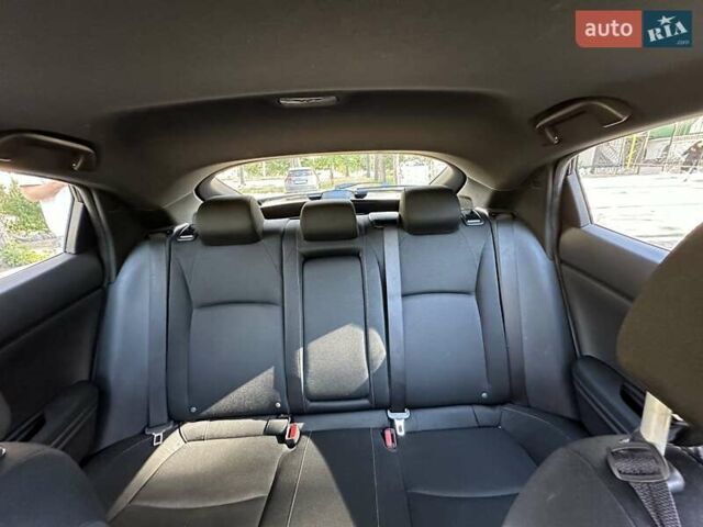 Чорний Хонда Сівік, об'ємом двигуна 1.5 л та пробігом 120 тис. км за 15600 $, фото 23 на Automoto.ua