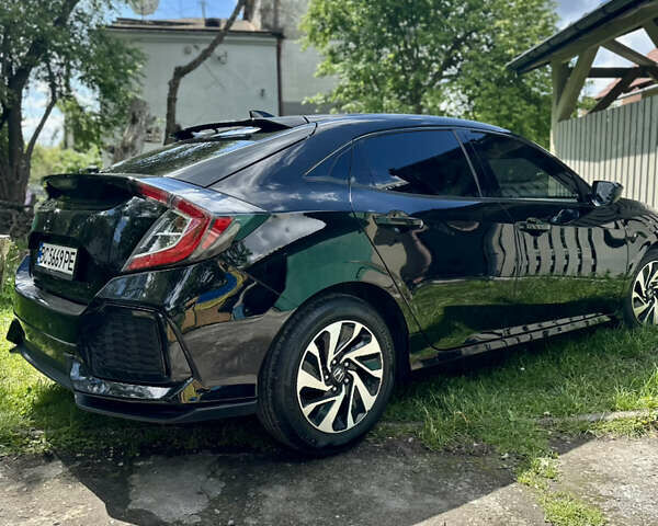 Чорний Хонда Сівік, об'ємом двигуна 1.5 л та пробігом 24 тис. км за 17000 $, фото 6 на Automoto.ua