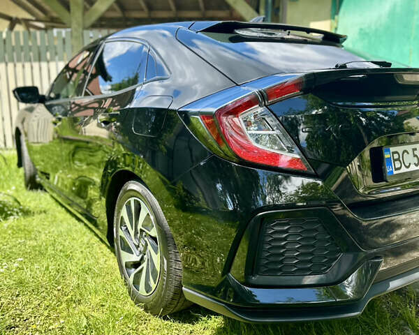 Чорний Хонда Сівік, об'ємом двигуна 1.5 л та пробігом 24 тис. км за 17000 $, фото 4 на Automoto.ua