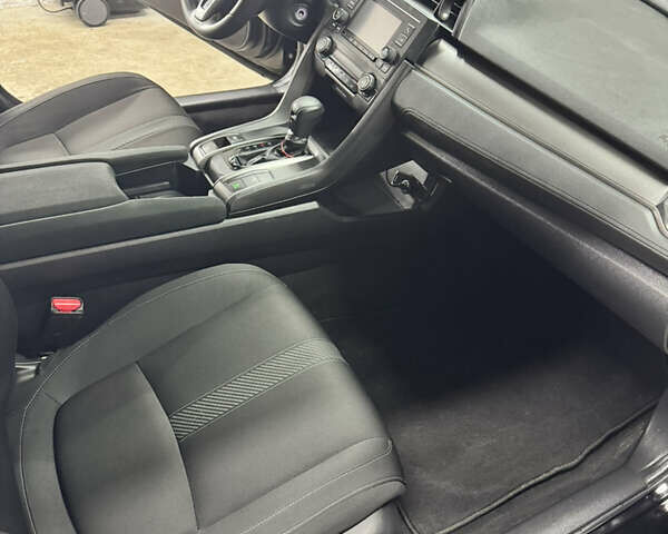 Чорний Хонда Сівік, об'ємом двигуна 1.5 л та пробігом 24 тис. км за 17000 $, фото 17 на Automoto.ua