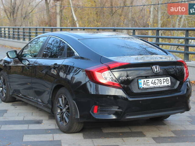 Черный Хонда Цивик, объемом двигателя 1.6 л и пробегом 145 тыс. км за 17599 $, фото 6 на Automoto.ua