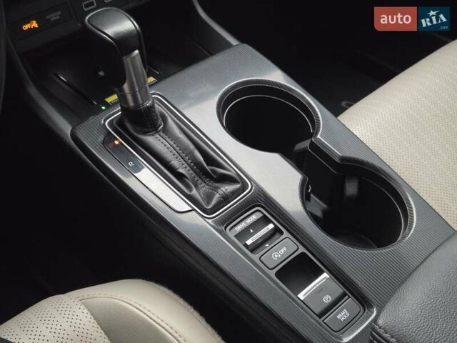 Чорний Хонда Сівік, об'ємом двигуна 1.5 л та пробігом 79 тис. км за 23900 $, фото 28 на Automoto.ua