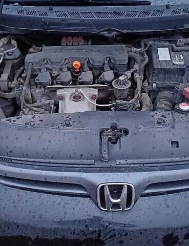 Черный Хонда Цивик, объемом двигателя 1.8 л и пробегом 204 тыс. км за 6200 $, фото 6 на Automoto.ua