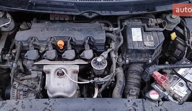 Черный Хонда Цивик, объемом двигателя 1.8 л и пробегом 204 тыс. км за 6200 $, фото 5 на Automoto.ua