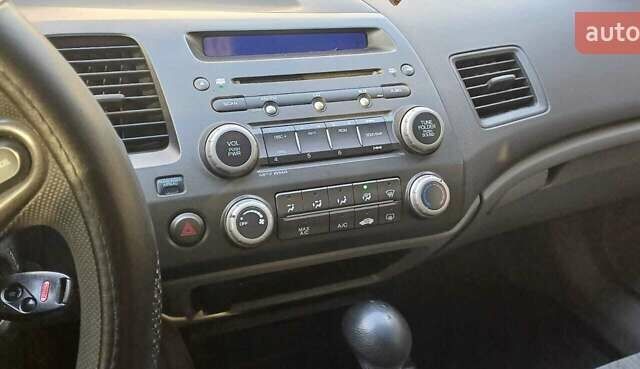 Черный Хонда Цивик, объемом двигателя 1.8 л и пробегом 204 тыс. км за 6200 $, фото 3 на Automoto.ua