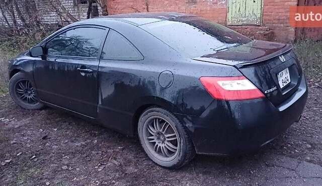 Черный Хонда Цивик, объемом двигателя 1.8 л и пробегом 204 тыс. км за 6200 $, фото 9 на Automoto.ua