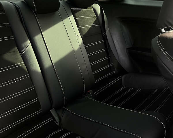 Черный Хонда Цивик, объемом двигателя 1.8 л и пробегом 161 тыс. км за 11800 $, фото 9 на Automoto.ua