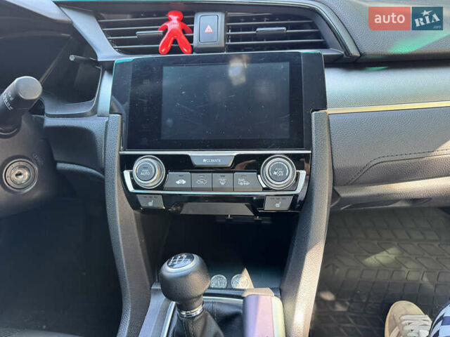 Черный Хонда Цивик, объемом двигателя 2 л и пробегом 72 тыс. км за 13500 $, фото 16 на Automoto.ua