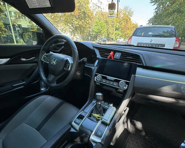 Черный Хонда Цивик, объемом двигателя 2 л и пробегом 72 тыс. км за 13500 $, фото 11 на Automoto.ua