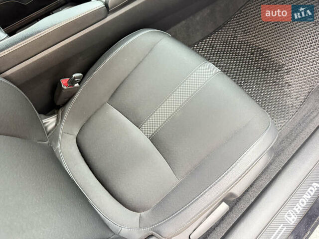 Чорний Хонда Сівік, об'ємом двигуна 2 л та пробігом 71 тис. км за 13900 $, фото 17 на Automoto.ua