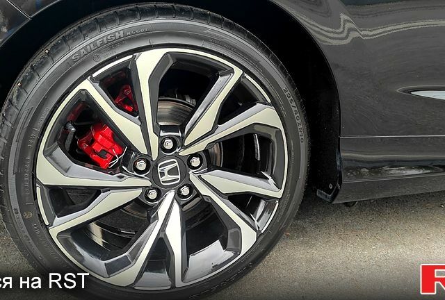 Черный Хонда Цивик, объемом двигателя 2 л и пробегом 180 тыс. км за 15700 $, фото 10 на Automoto.ua