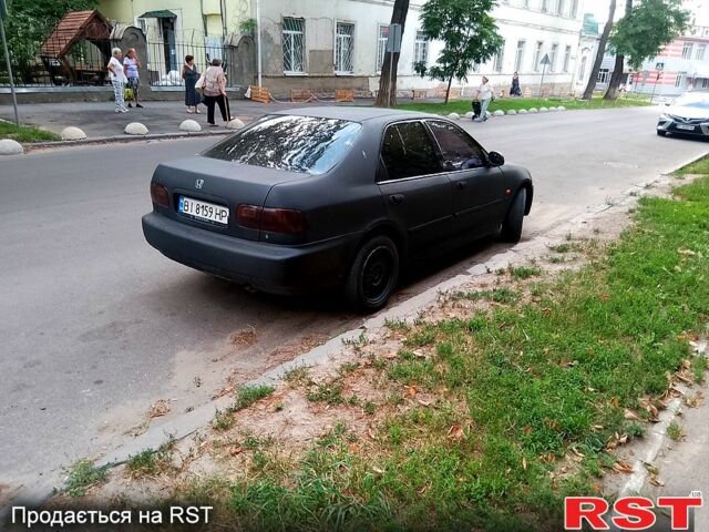 Черный Хонда Цивик, объемом двигателя 1.5 л и пробегом 500 тыс. км за 1700 $, фото 1 на Automoto.ua