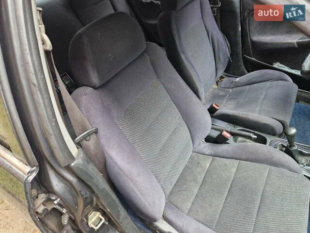 Черный Хонда Цивик, объемом двигателя 1.5 л и пробегом 500 тыс. км за 1950 $, фото 6 на Automoto.ua