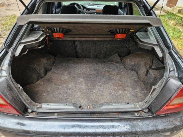 Черный Хонда Цивик, объемом двигателя 1.5 л и пробегом 500 тыс. км за 1950 $, фото 5 на Automoto.ua