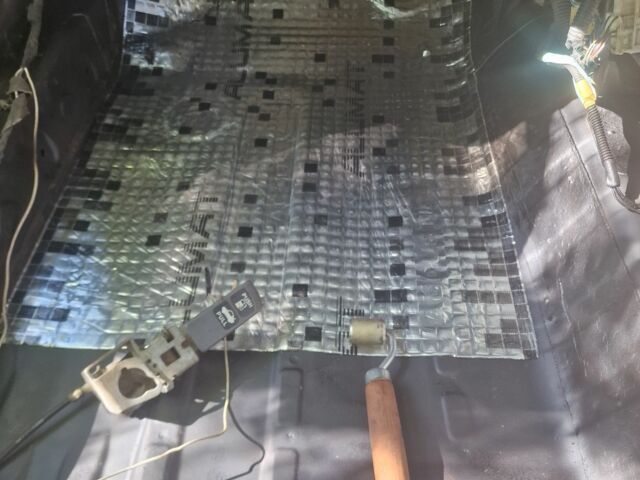 Черный Хонда Цивик, объемом двигателя 1.7 л и пробегом 250 тыс. км за 3700 $, фото 7 на Automoto.ua