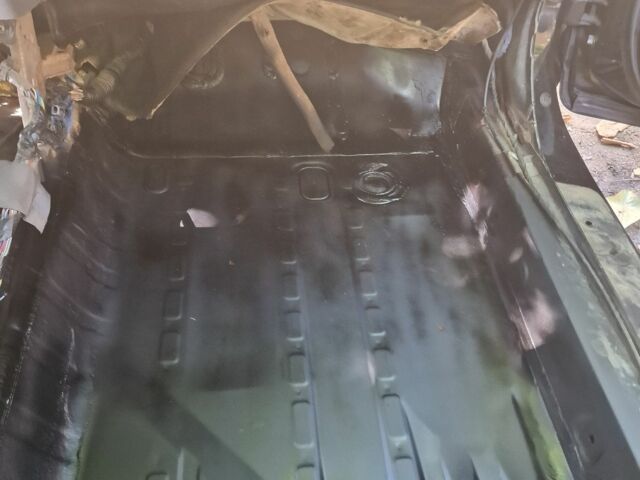 Черный Хонда Цивик, объемом двигателя 1.7 л и пробегом 250 тыс. км за 3650 $, фото 6 на Automoto.ua