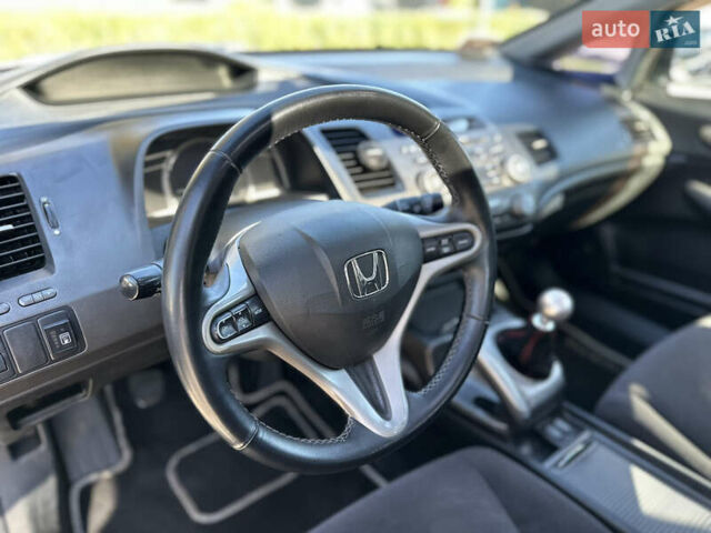 Черный Хонда Цивик, объемом двигателя 1.8 л и пробегом 324 тыс. км за 5800 $, фото 35 на Automoto.ua