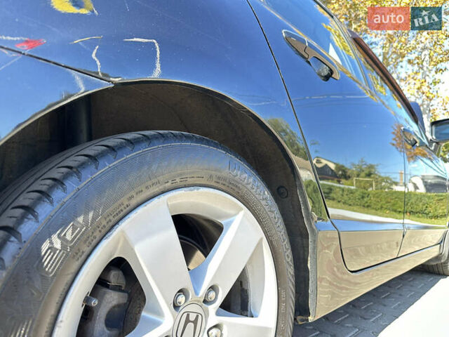 Черный Хонда Цивик, объемом двигателя 1.8 л и пробегом 324 тыс. км за 5800 $, фото 30 на Automoto.ua