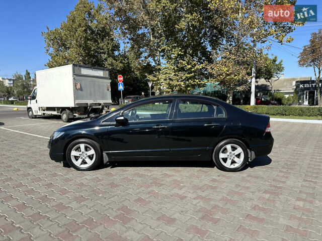 Черный Хонда Цивик, объемом двигателя 1.8 л и пробегом 324 тыс. км за 5800 $, фото 2 на Automoto.ua
