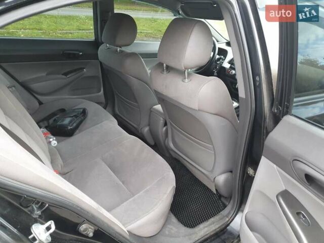 Чорний Хонда Сівік, об'ємом двигуна 1.8 л та пробігом 327 тис. км за 4100 $, фото 10 на Automoto.ua