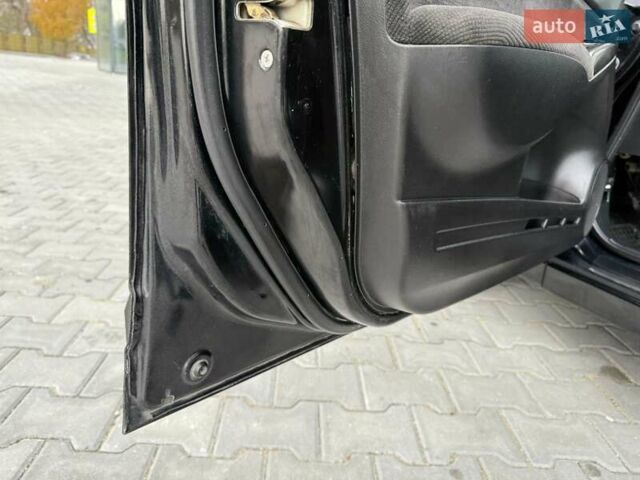 Черный Хонда Цивик, объемом двигателя 1.8 л и пробегом 285 тыс. км за 6200 $, фото 29 на Automoto.ua