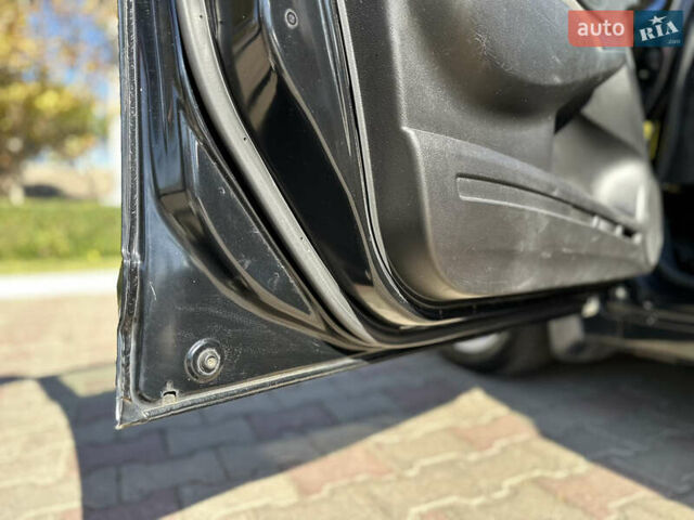 Черный Хонда Цивик, объемом двигателя 1.8 л и пробегом 324 тыс. км за 5800 $, фото 27 на Automoto.ua