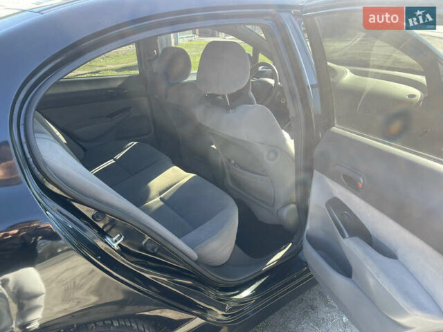 Черный Хонда Цивик, объемом двигателя 1.8 л и пробегом 242 тыс. км за 6000 $, фото 8 на Automoto.ua