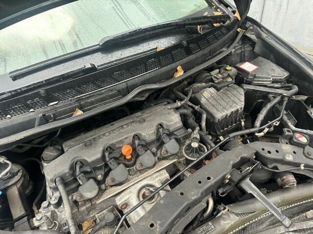 Черный Хонда Цивик, объемом двигателя 1.8 л и пробегом 210 тыс. км за 2850 $, фото 5 на Automoto.ua