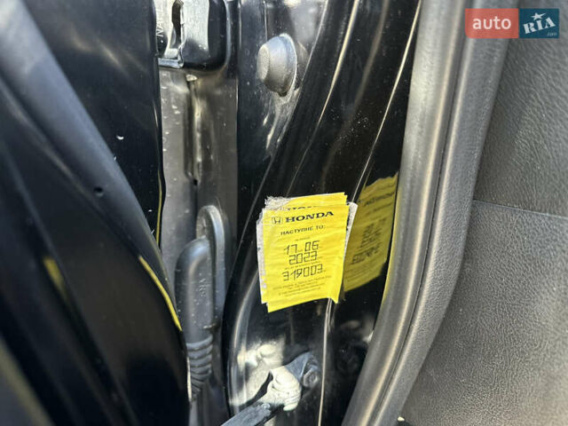 Черный Хонда Цивик, объемом двигателя 1.8 л и пробегом 324 тыс. км за 5800 $, фото 36 на Automoto.ua