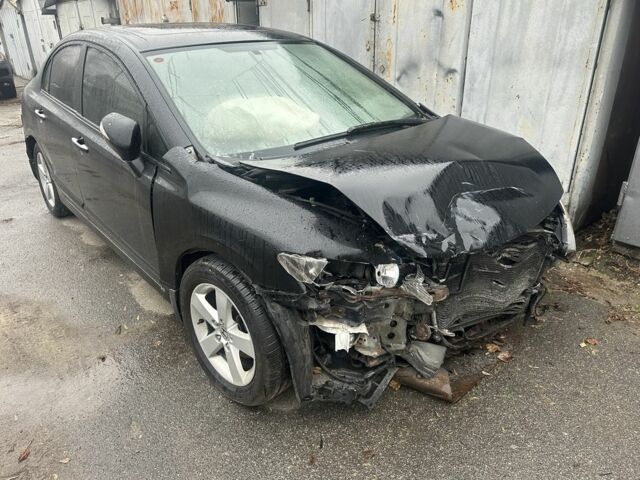 Черный Хонда Цивик, объемом двигателя 1.8 л и пробегом 210 тыс. км за 2850 $, фото 4 на Automoto.ua