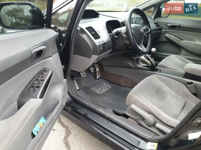 Чорний Хонда Сівік, об'ємом двигуна 1.8 л та пробігом 327 тис. км за 4100 $, фото 2 на Automoto.ua