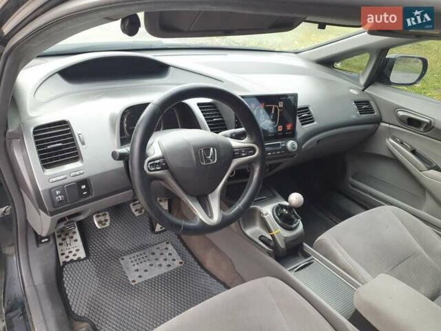 Чорний Хонда Сівік, об'ємом двигуна 1.8 л та пробігом 327 тис. км за 4100 $, фото 1 на Automoto.ua