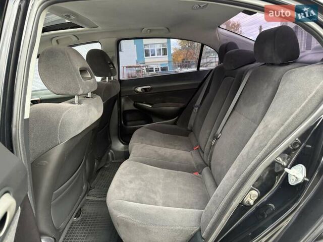 Черный Хонда Цивик, объемом двигателя 1.8 л и пробегом 285 тыс. км за 6200 $, фото 31 на Automoto.ua