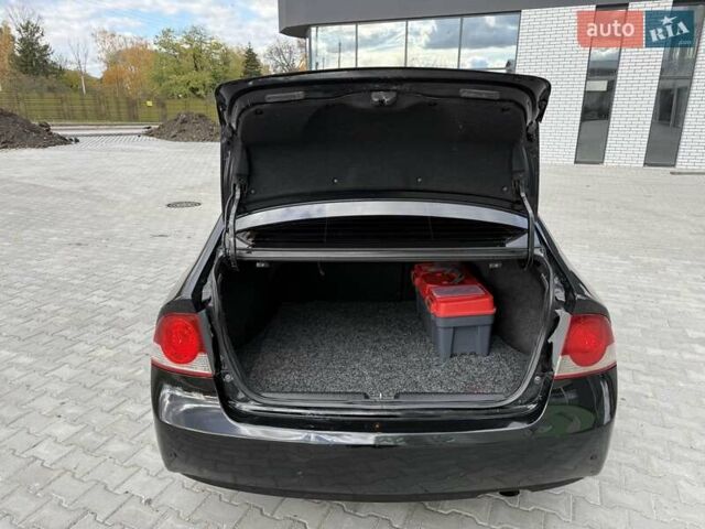 Черный Хонда Цивик, объемом двигателя 1.8 л и пробегом 285 тыс. км за 6200 $, фото 15 на Automoto.ua