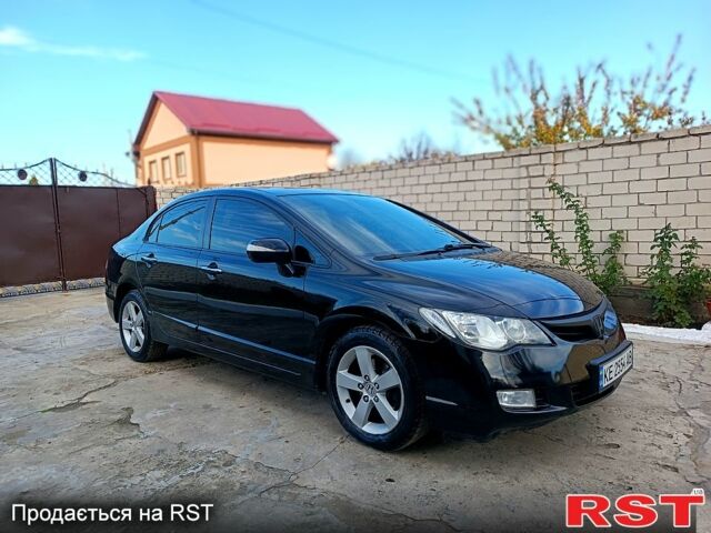 Черный Хонда Цивик, объемом двигателя 1.8 л и пробегом 227 тыс. км за 7000 $, фото 1 на Automoto.ua