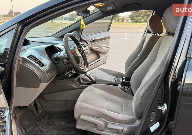 Черный Хонда Цивик, объемом двигателя 1.8 л и пробегом 230 тыс. км за 5200 $, фото 10 на Automoto.ua