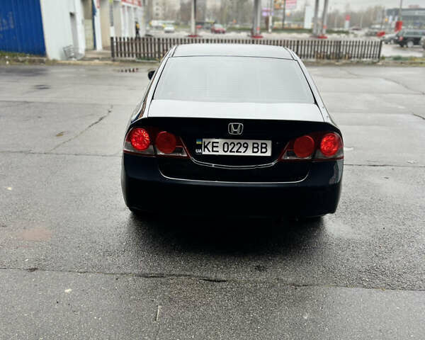 Черный Хонда Цивик, объемом двигателя 1.8 л и пробегом 260 тыс. км за 5999 $, фото 4 на Automoto.ua