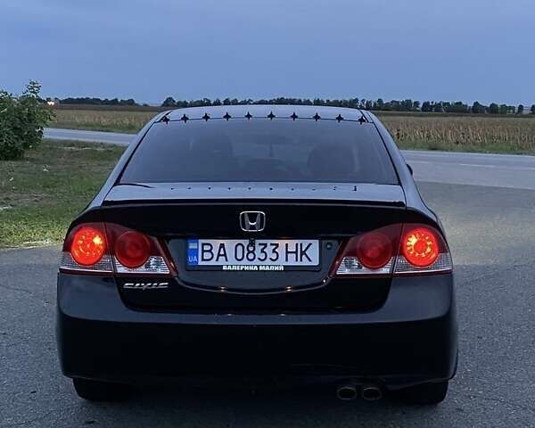 Черный Хонда Цивик, объемом двигателя 1.8 л и пробегом 234 тыс. км за 6200 $, фото 5 на Automoto.ua