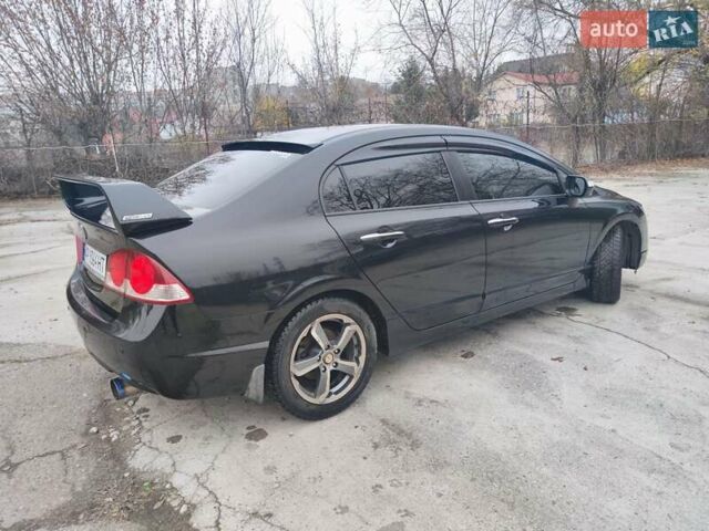 Черный Хонда Цивик, объемом двигателя 1.8 л и пробегом 197 тыс. км за 6999 $, фото 2 на Automoto.ua