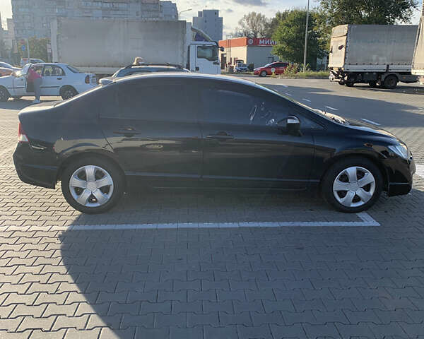 Черный Хонда Цивик, объемом двигателя 1.8 л и пробегом 398 тыс. км за 4999 $, фото 5 на Automoto.ua