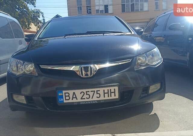 Черный Хонда Цивик, объемом двигателя 1.8 л и пробегом 365 тыс. км за 5200 $, фото 5 на Automoto.ua