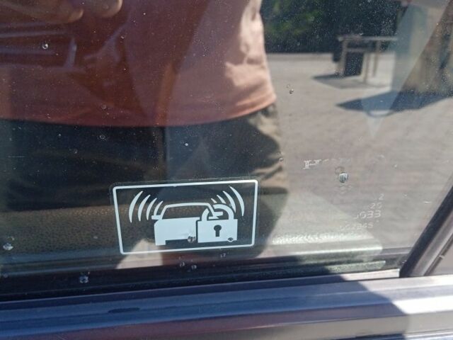 Черный Хонда Цивик, объемом двигателя 1.8 л и пробегом 264 тыс. км за 5400 $, фото 8 на Automoto.ua