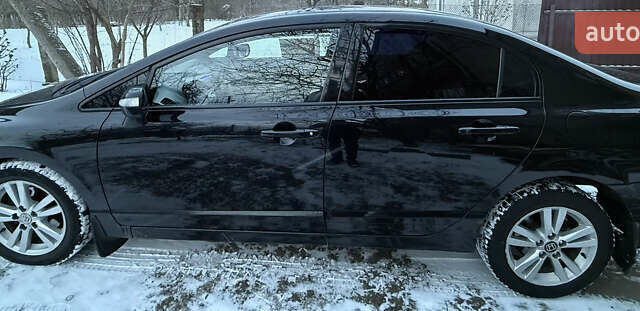 Черный Хонда Цивик, объемом двигателя 1.8 л и пробегом 345 тыс. км за 5300 $, фото 1 на Automoto.ua