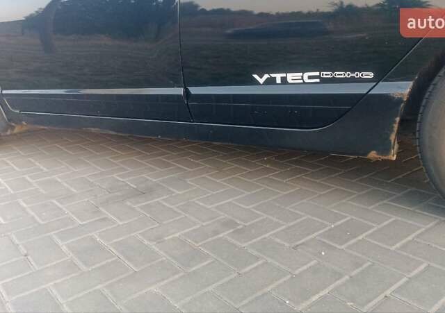 Черный Хонда Цивик, объемом двигателя 1.8 л и пробегом 365 тыс. км за 5200 $, фото 7 на Automoto.ua